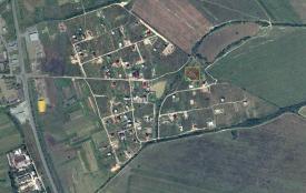 Ділянка у мкрн. Східний (поруч є два озера)