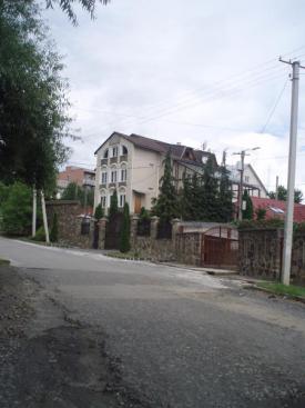 3-х поверховий будинок в елітному районі