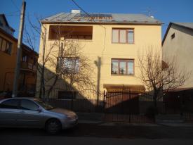 Будинок по вул. Малинова