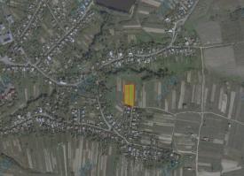 Спарені земельні ділянки в смт. Середнє