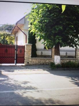 Житловий будинок у смт. Великий Березний