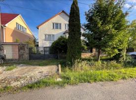 Добротний будинок в с. Барвінок.