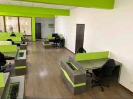 Сучасний офіс з меблями та обладнанням (біляТЦ Дастор)
