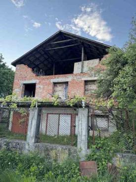 Садовий будинок на стадії будівництва в мкрн Підлипники