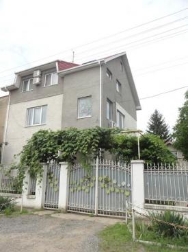 Продам будинок еліт-класу в районі міськрайонного суда